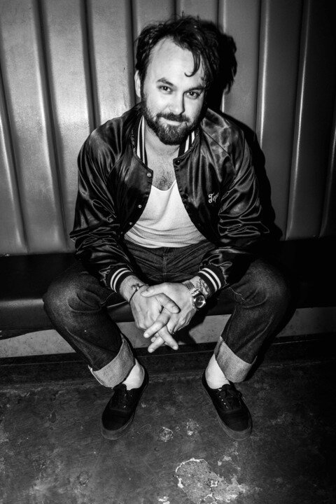 Medium shakey graves 2026