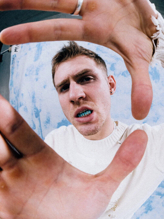 Medium dominik hartz berlin